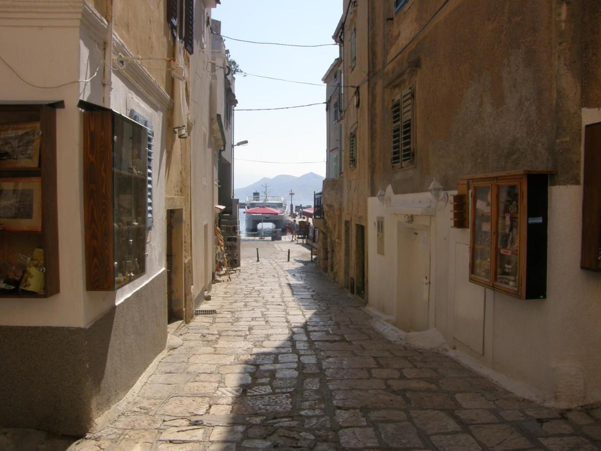 Villas Corinthia Baška Buitenkant foto